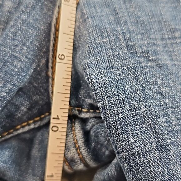 Levi's Classic Boot cut medium wash size 10 - Picture 5 of 8